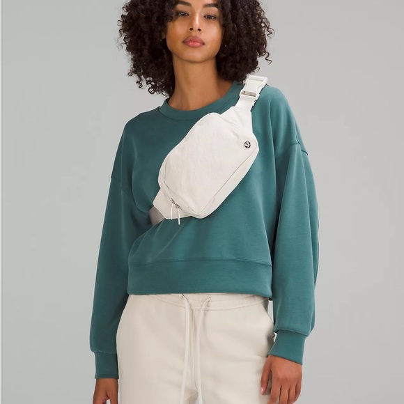 Everywhere Belt Bag by Lululemon - Picture 3 of 4